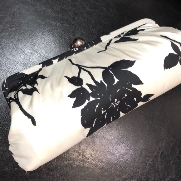 Banana Republic Silk Clutch - Picture 2 of 8